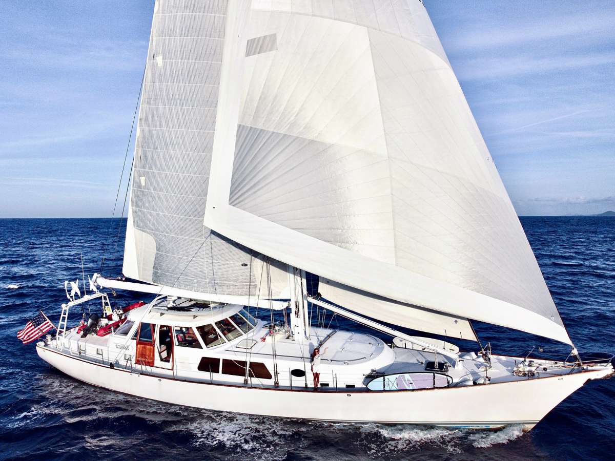 AUGUST MAVERICK Charter Yacht