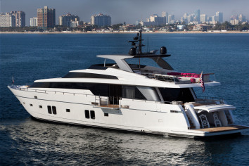 FREDDY Charter Yacht